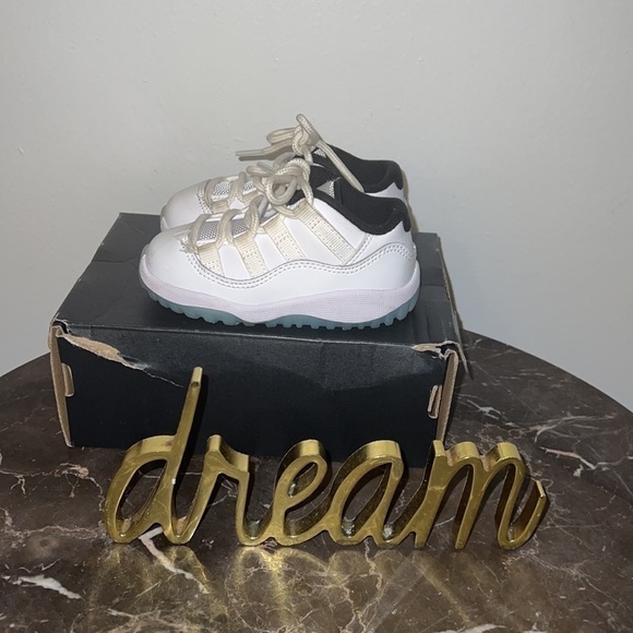 JORDAN 11 RETRO LOW Size 6 C Toddler - Picture 3 of 9
